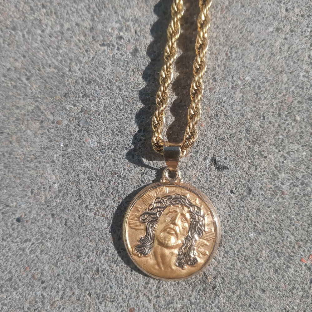 14k real solid gold jesus pendant